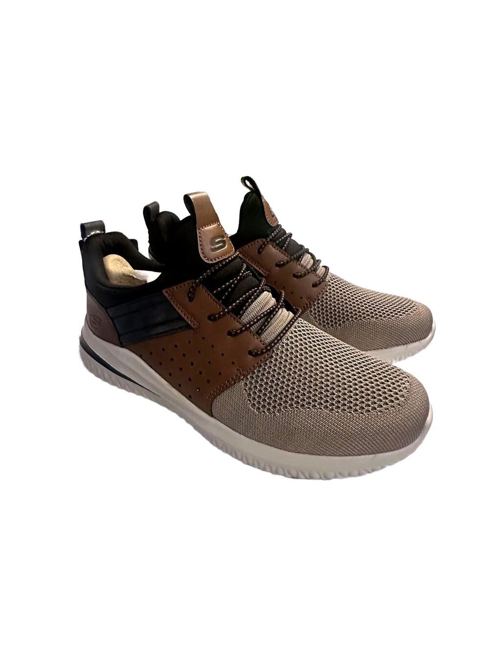 Skechers Delson 3.0 Cicada Men’s 8 Brown Goga Mat Memory Foam Shoes NWT